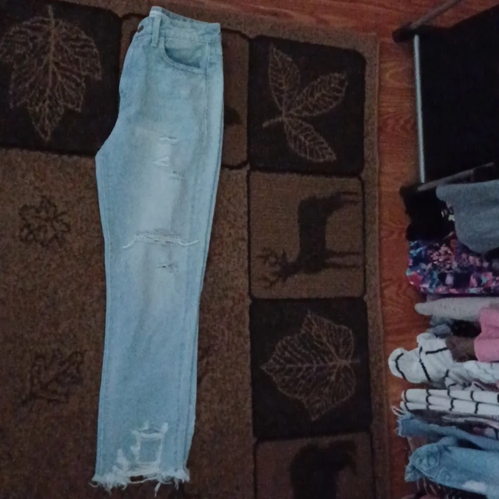 Jeans - Picture 2 of 4